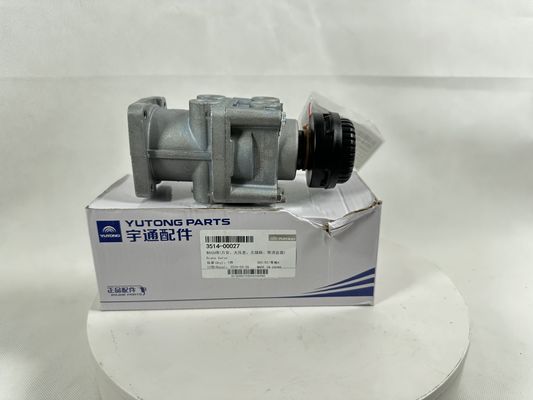 suku cadang sasis silinder master rem 3514-00027 untuk bus Yutong